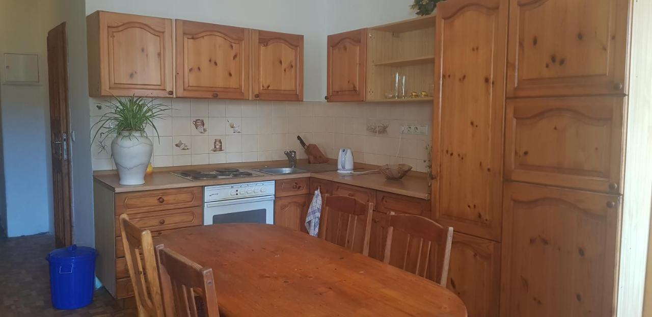 Apartman Namesti 2 Горни-Блатна Экстерьер фото